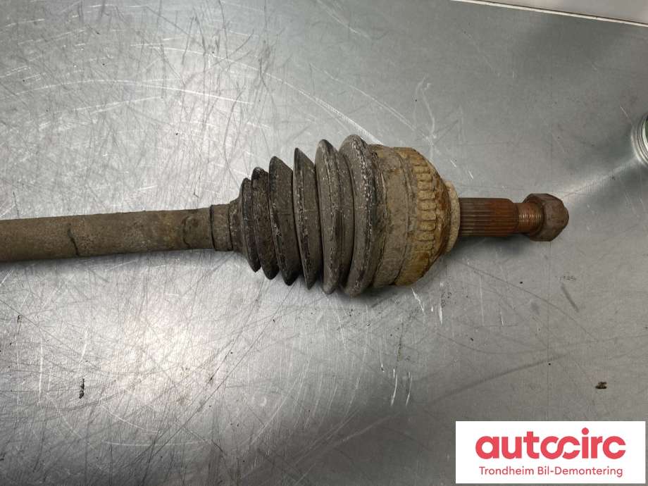 Drivaksel høyre foran, bensin/automat til Dodge Caravan 2001-2007 (4641894AA|)