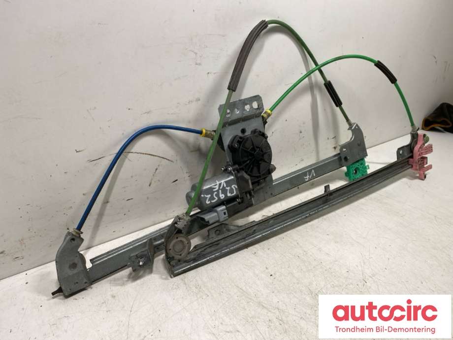 Ruteheis venstre foran til Citroën Jumpy 2007-2016 (Type II)  (9221 Z6|9221 HG|)