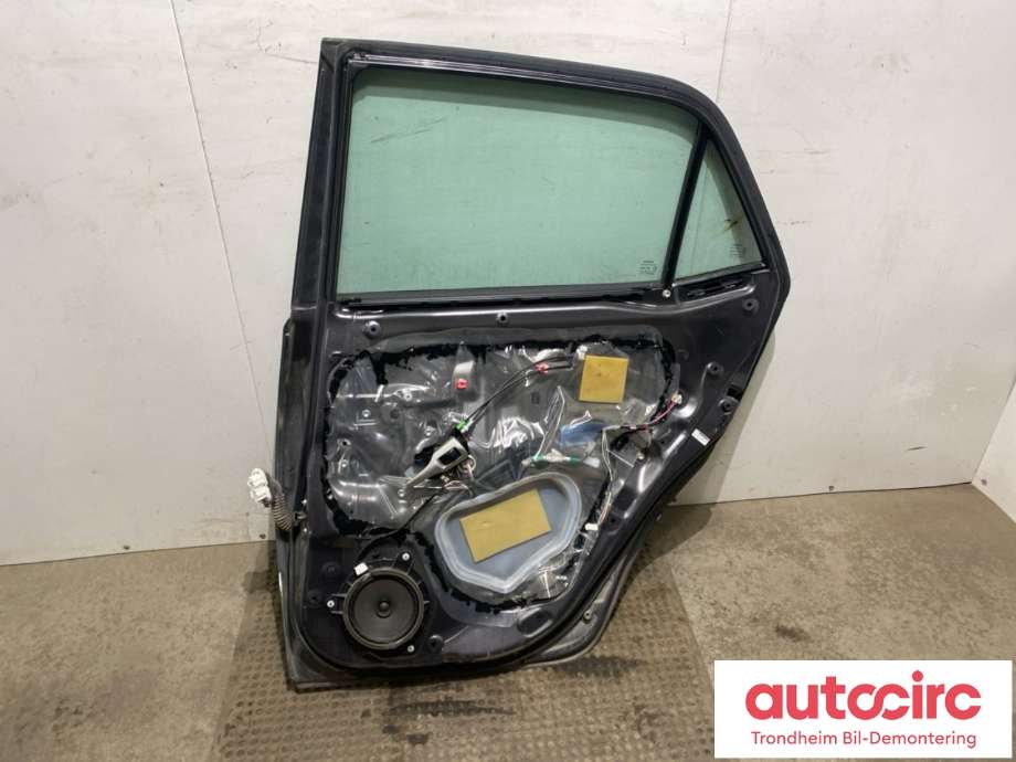 Dør høyre bak til Toyota Auris 2010-2012 (Type I, Fase 2)  (67003-02250|)