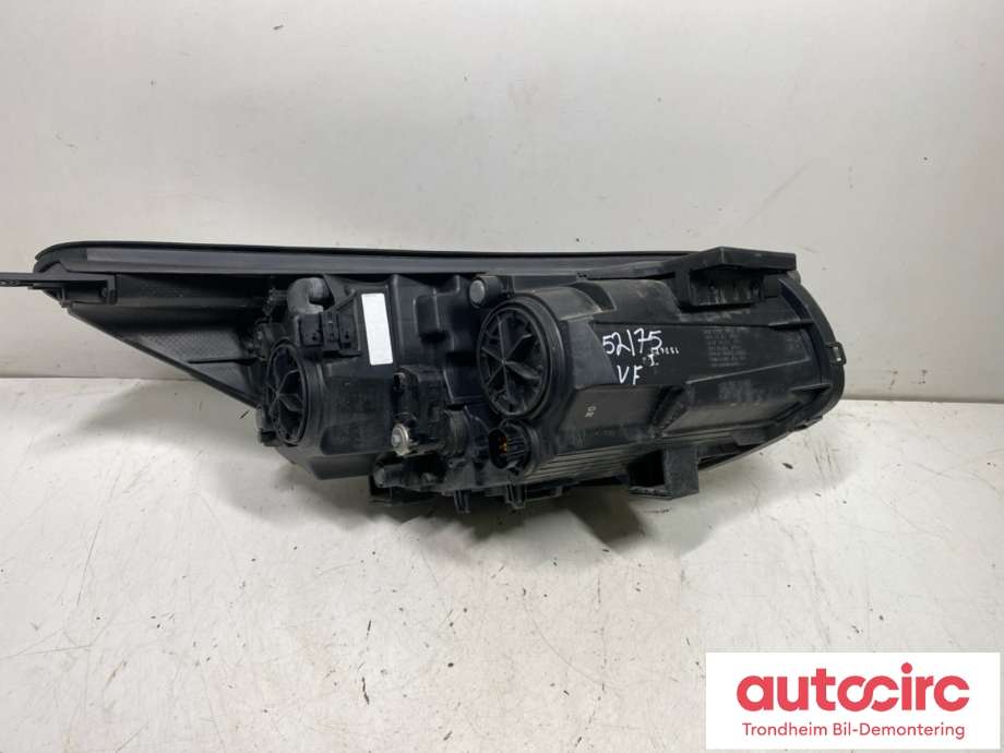 Frontlykt venstre halogen til Kia Soul 2014-2019 (Type II)  (92101E40101D|)