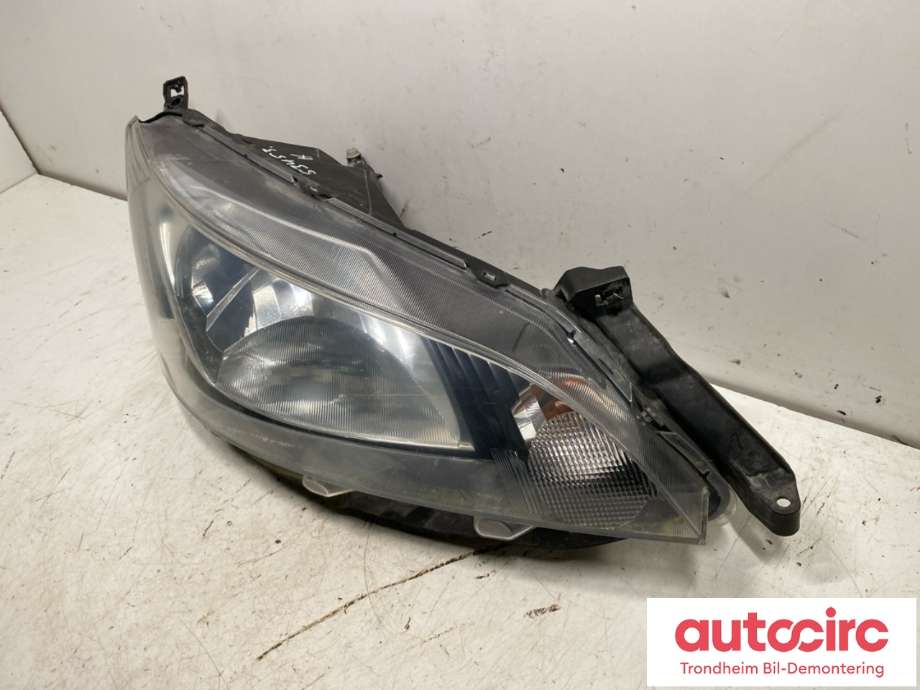 Frontlykt høyre halogen til Nissan NV200 2010-2019  (26010BJ10A|)