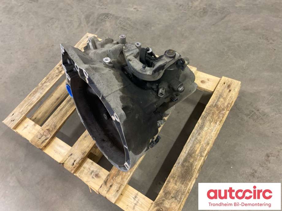 Girkasse manuell 6-trinn til Ford Focus 2011-2014 (Type III, Fase 1)  (2255744|AV6R7002GK| AV6R7002KK|2255835| 1836348| 1836350)