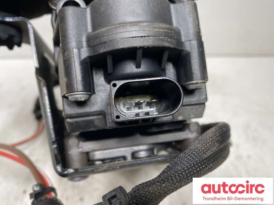 Kompressor nivå/luft til Audi e-tron 2018-->>  (4KE 616 005 E|)