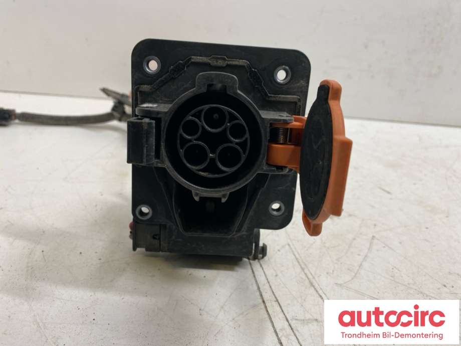 Batterilader inntak/luke til Kia Soul 2014-2019 (Type II) (91886E4100|)