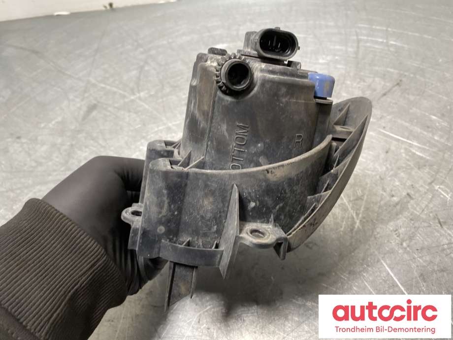 Tåkelykt høyre foran til Toyota Avensis 2009-2015 (Type III, Fase 1) (VALEO|812100D041|)