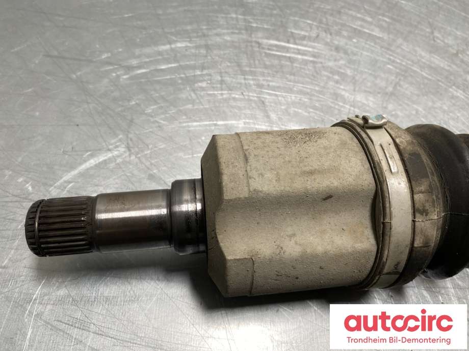 Drivaksel venstre foran, diesel/automat til Hyundai Santa Fe 2006-2009 (Type II, Fase 1)  (495002B360|)