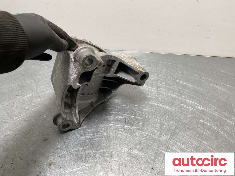 Motorfeste til BMW i4 2021-->> (G26) (G26) (VENSTRE|9485623|22119485623|)