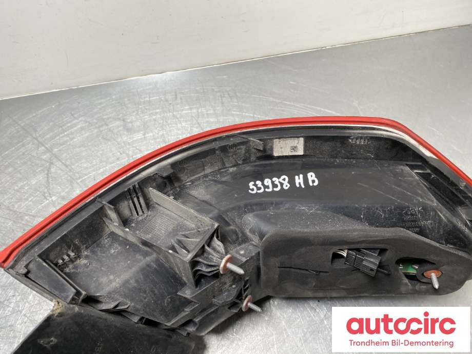 Baklykt høyre ytre til Mercedes E-Klasse 2009-2013 (Fase 1) (W212) (W212) (A 212 820 02 64|A 212 906 67 01|)