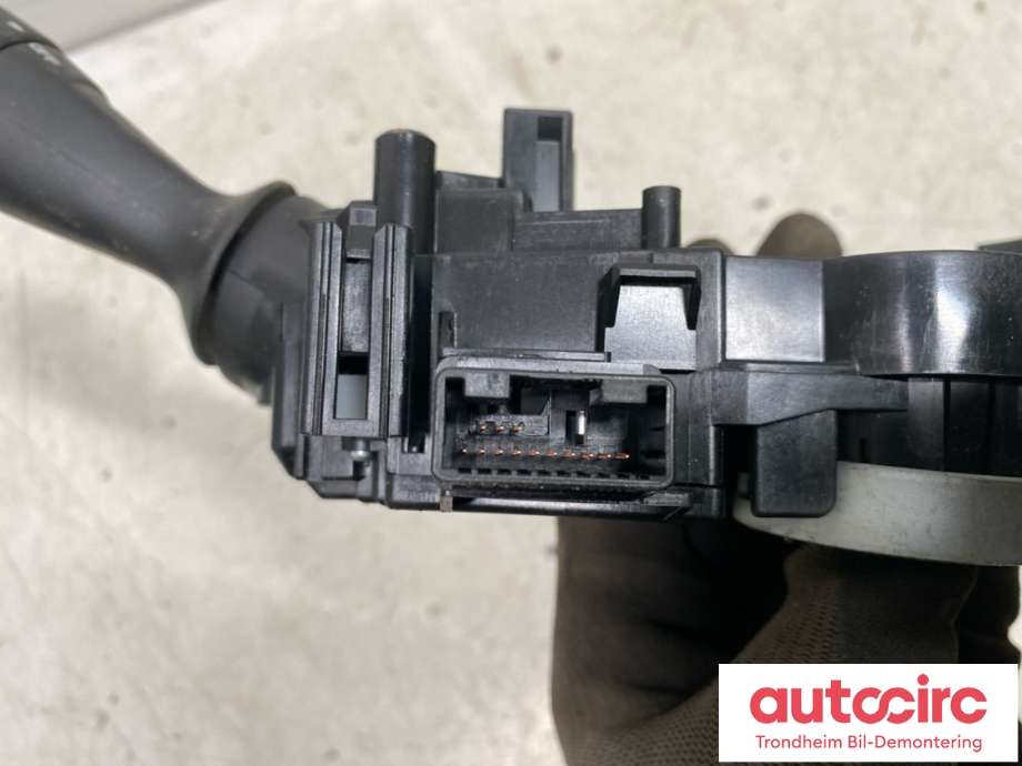Bryter combi til Isuzu D-Max 2021-->> (Type III) (8983944911|8983944910|)