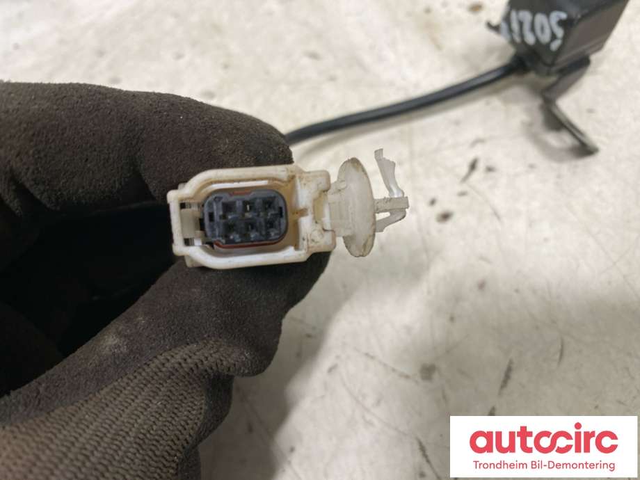 Parkeringskamera bak til Isuzu D-Max 2021-->> (Type III)  (8983980531|)