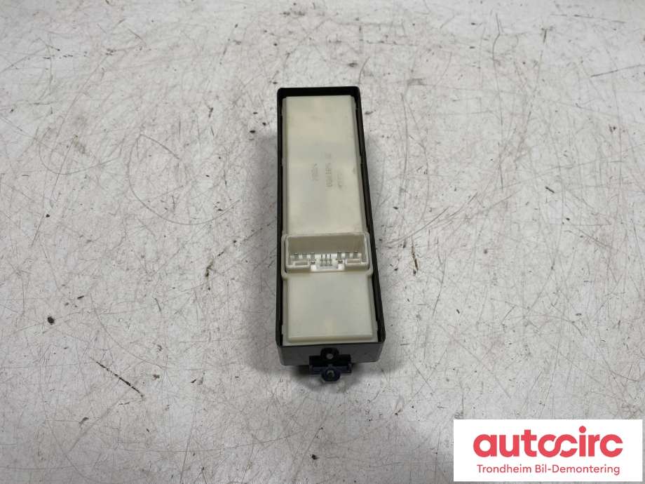 Bryter ruteheis førerdørspanel til Isuzu D-Max 2021-->> (Type III) (8974785472|)