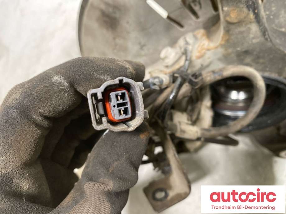 Hjulspindel venstre foran til Isuzu D-Max 2021-->> (Type III) (8983926271|)