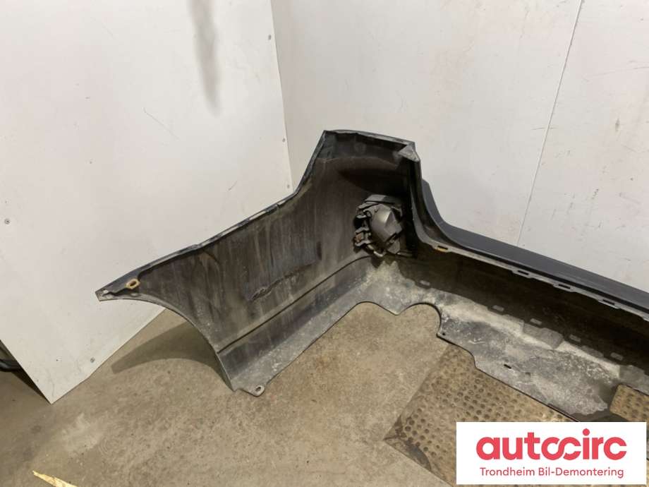 Støtfanger bak stasjonsvogn til Subaru Legacy 2009-2015  (57704AJ020|)