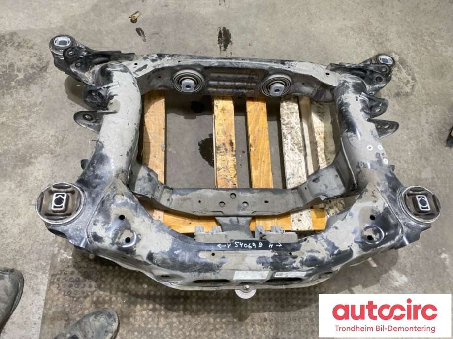 Travers bak til BMW i4 2021-->> (G26) (G26) (33 30 7 916 221|)
