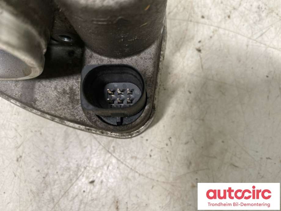 Spjeldhus til BMW 1-Serie 2004-2011 (E81/E82/E87/E88) (E81/E82/E87/E88) (13 54 1 439 224|13541439224|1439224)