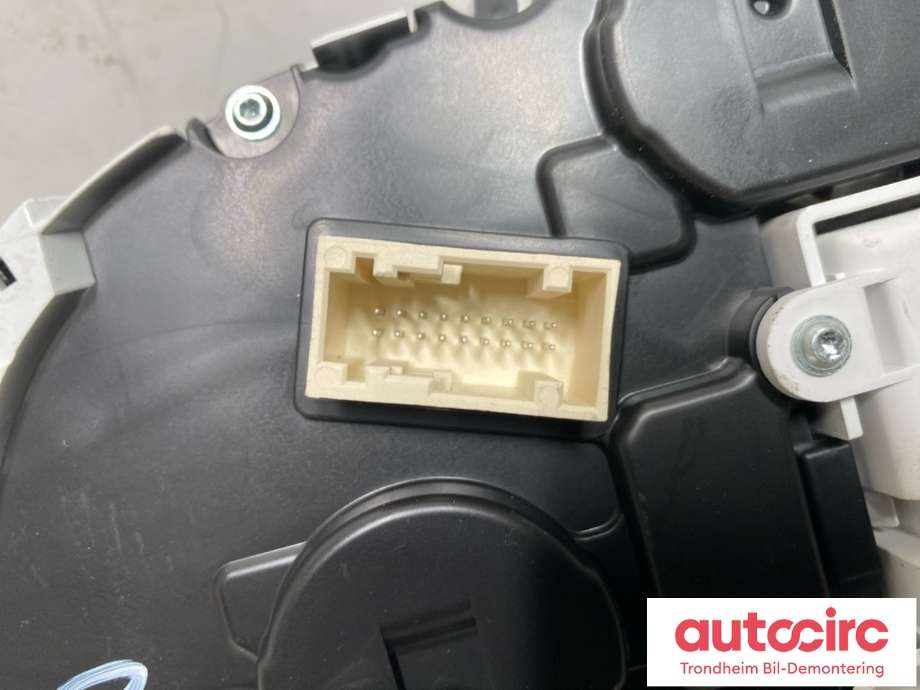 Instrumentpanel til Peugeot 508 2014-2018 (Type I, Fase 2) (9824815180|)