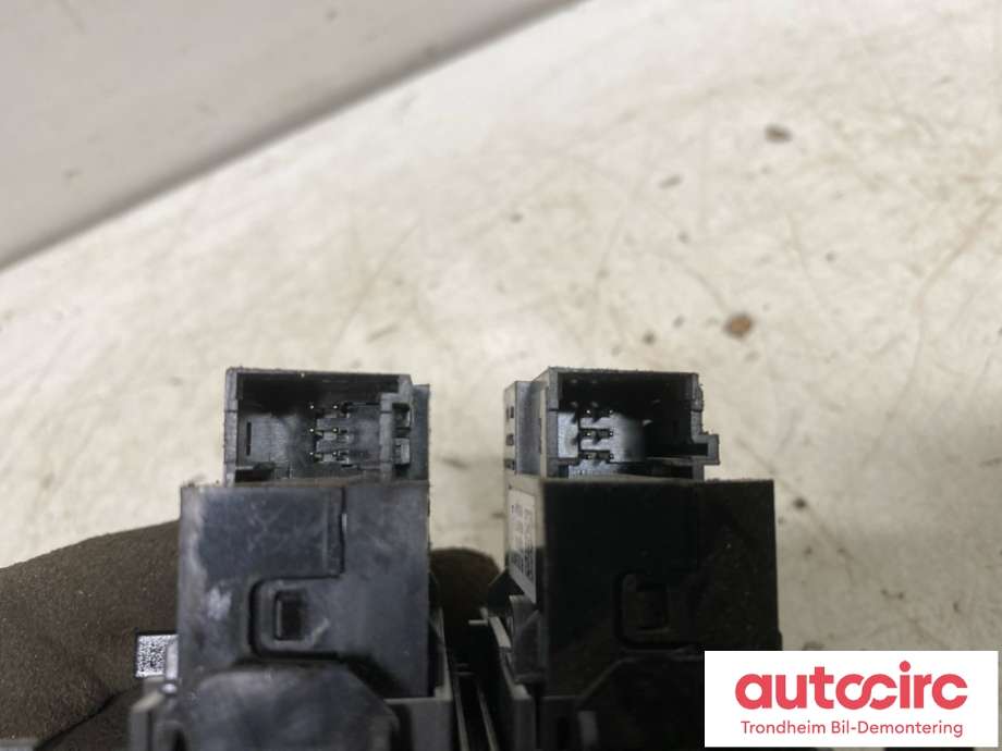 Bryter setevarme til Peugeot 508 2014-2018 (Type I, Fase 2)  (9806488977|98019841ZD|98019840ZD| 98 019 840 ZD)