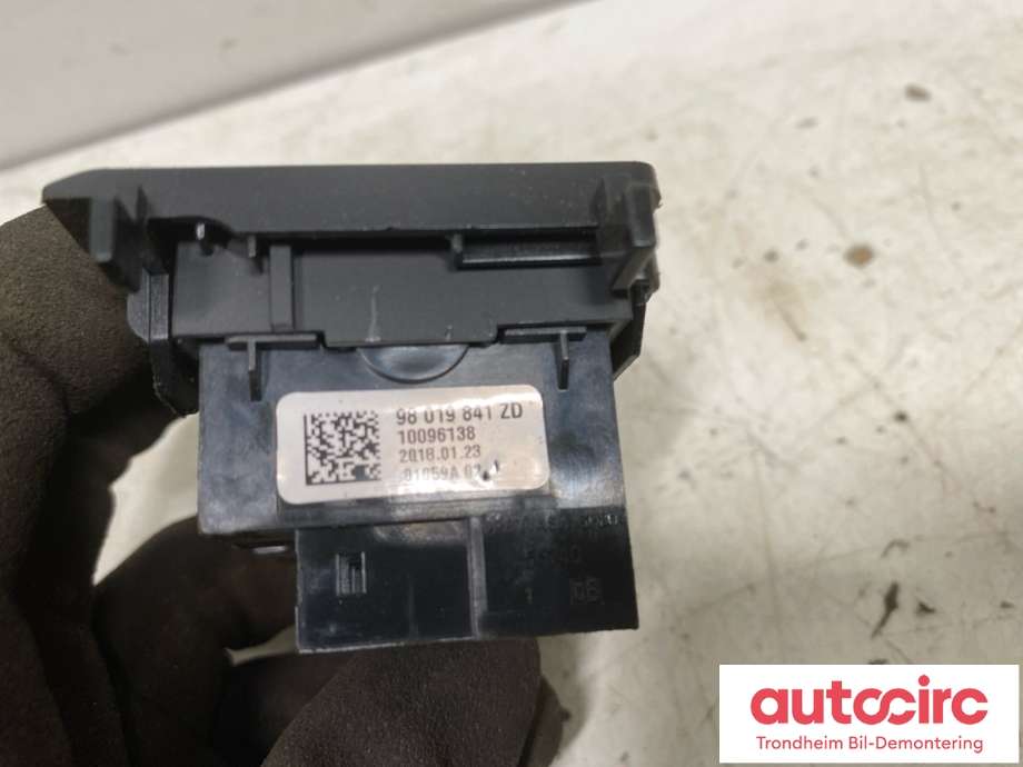 Bryter setevarme til Peugeot 508 2014-2018 (Type I, Fase 2)  (9806488977|98019841ZD|98019840ZD| 98 019 840 ZD)