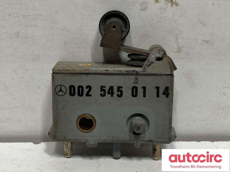 Bryter lys til Mercedes 123 1976-1986 (W123) (W123) (002 545 01 14|)