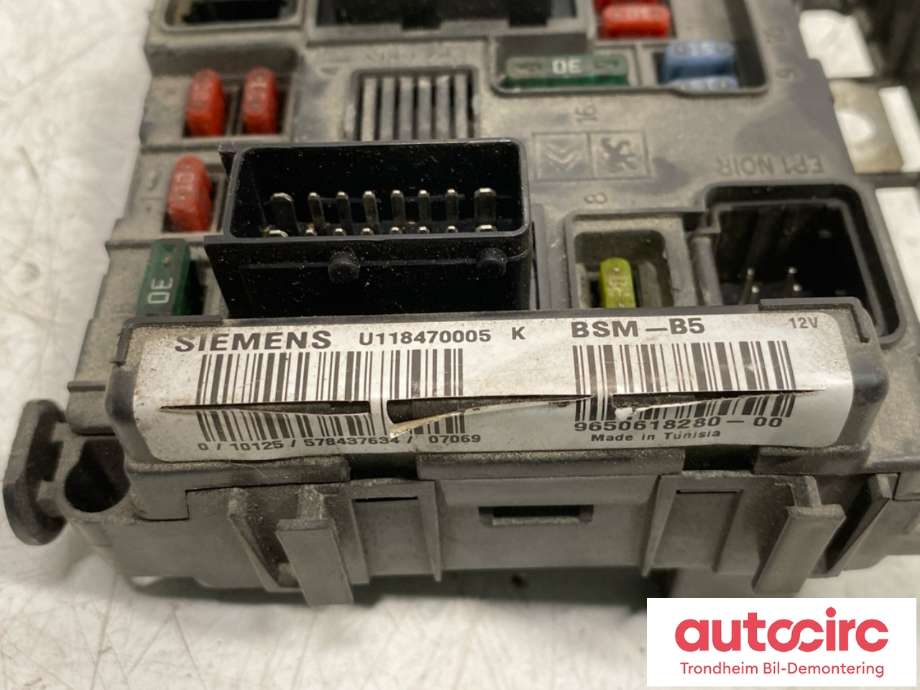 Sikringsboks motorrom til Citroën Berlingo 2002-2008 (Type I, Fase 2) (SIEMENS|6500 Y3|6500Y1|9650618280-00)