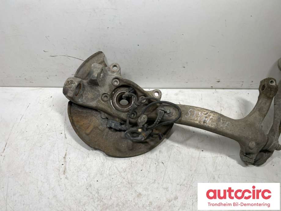 Hjulspindel venstre foran til Audi A4 2001-2004 (Type II) (B6) (B6) (8E0 407 253 C|8E0 407 253 H|)
