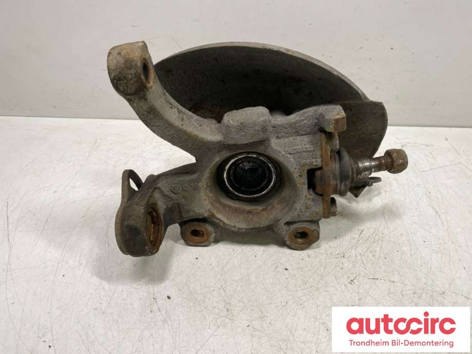 Hjulspindel høyre foran til VW Transporter / Caravelle 1990-2003 (T4) (T4) (7D0 407 258 A|)