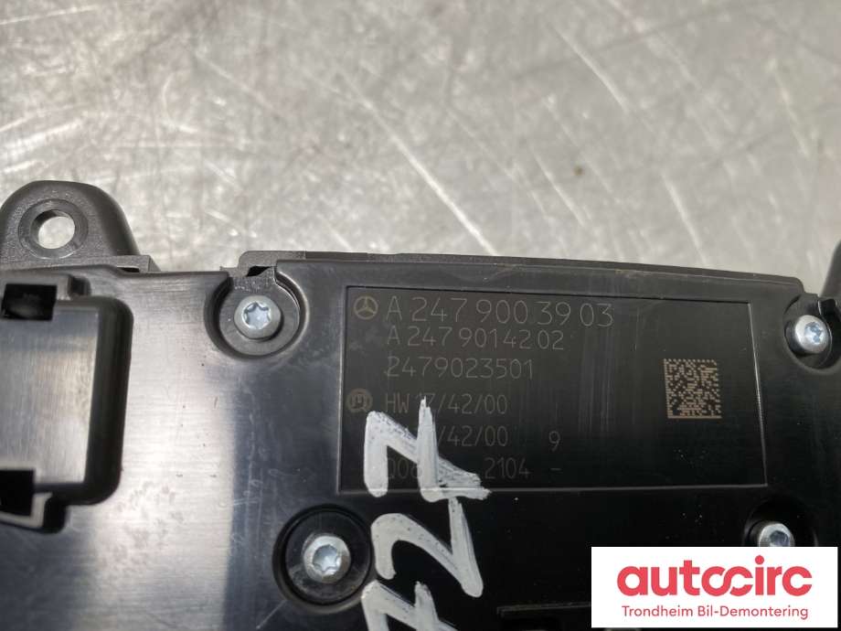 Bilstereo navigasjon betjeningspanel til Mercedes EQA 2021-->>  (A2479003903|)