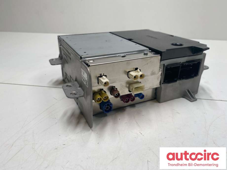 Bilstereo navigasjon til Mercedes EQA 2021-->>  (A2479007514|)