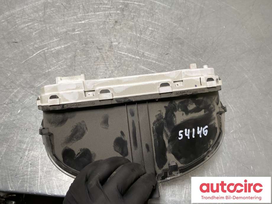 Instrumentpanel til Mitsubishi L200 2015-2019 (Type V, Fase 1)  (8100C562|)