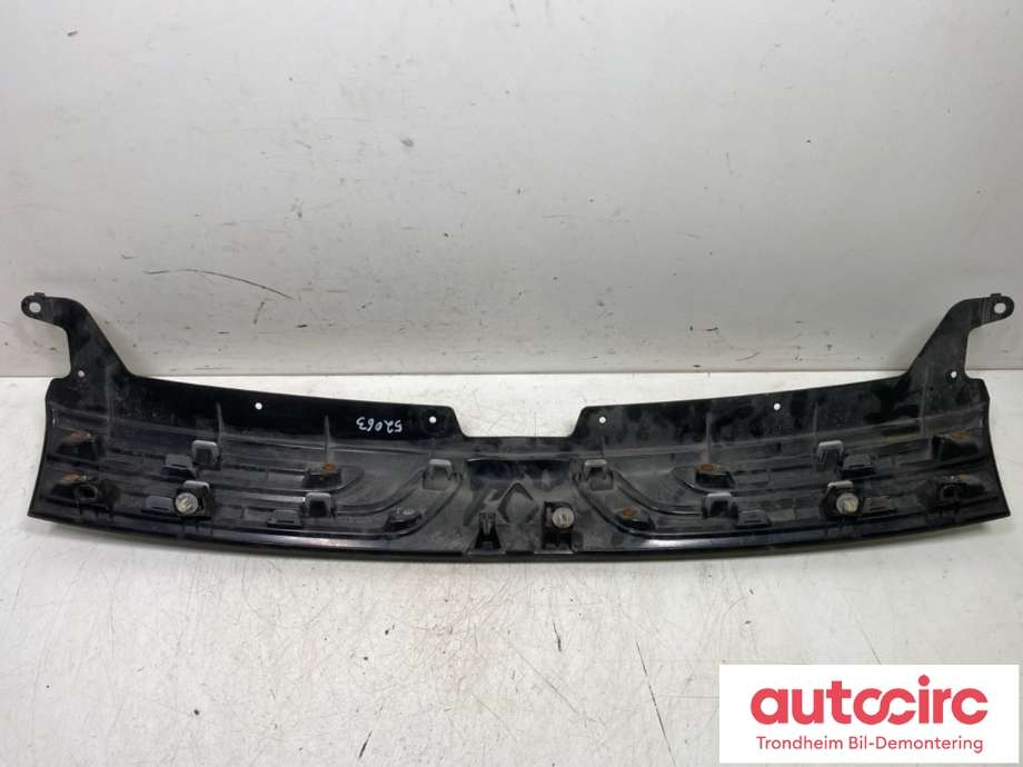 Grill midt til Mitsubishi Outlander 2012-2015 (Type III, Fase 1) (7450A743|)