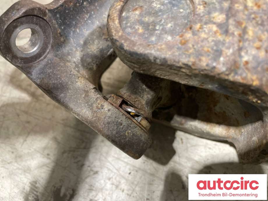 Mellomaksel bakre til Mitsubishi L200 2015-2019 (Type V, Fase 1) (3401B109|)