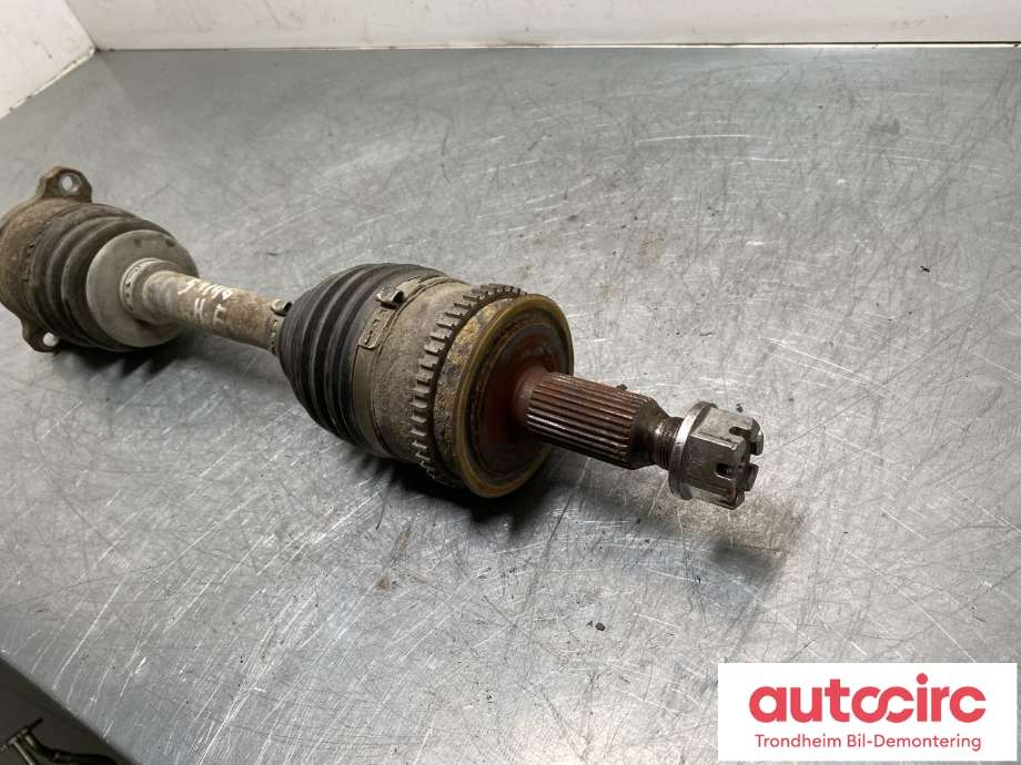 Drivaksel høyre foran, diesel/automat til Mitsubishi L200 2015-2019 (Type V, Fase 1) (3815A582|)