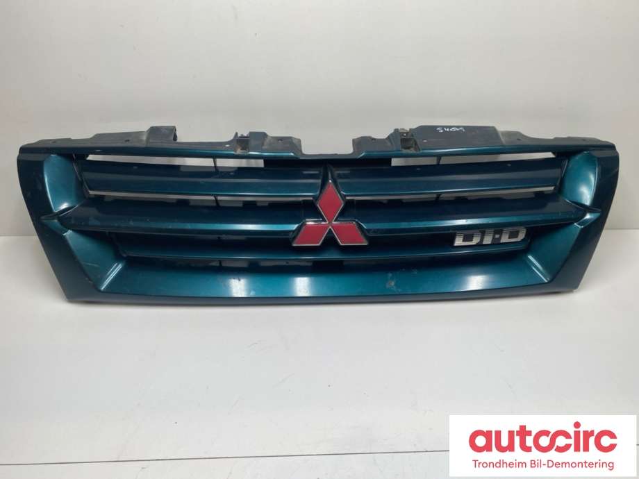 Grill til Mitsubishi Pajero, 2000-2006 (Type III)  (MR606144)