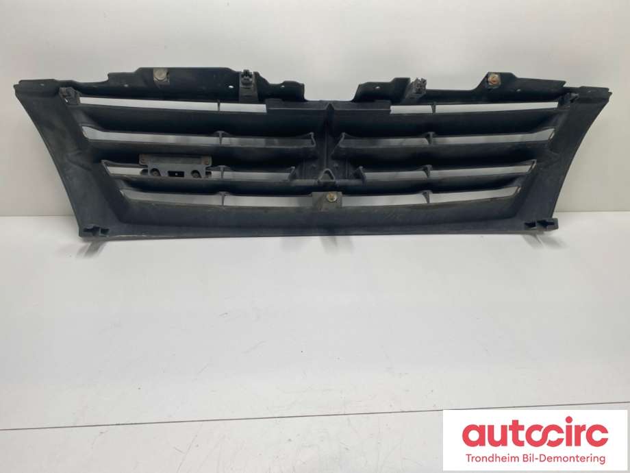 Grill til Mitsubishi Pajero 2000-2006 (Type III) (MR606144|)