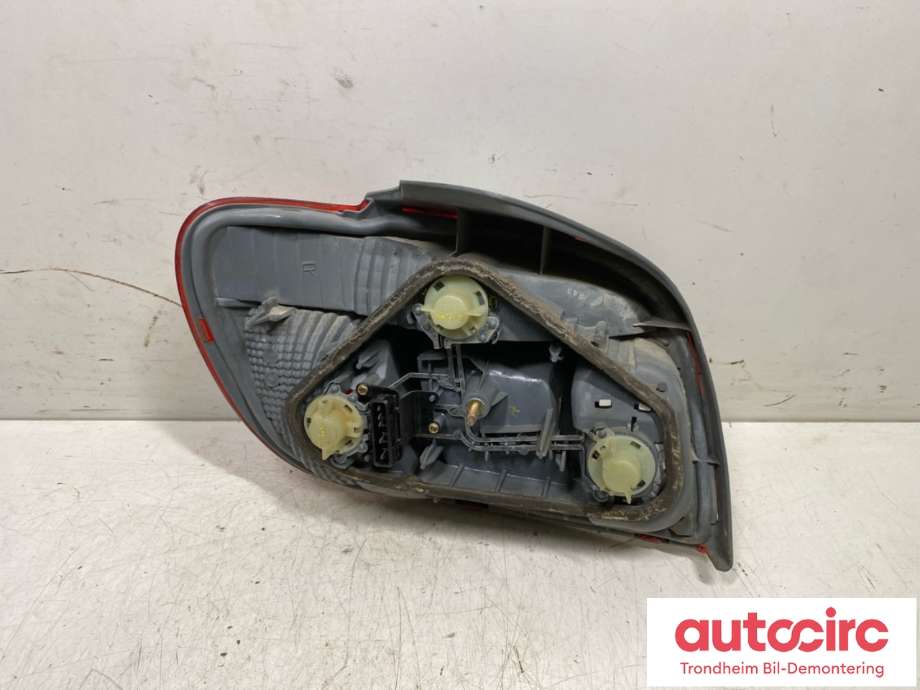 Baklykt høyre til Toyota Yaris 2003-2005 (Type I, Fase 2)  (815510D070|)
