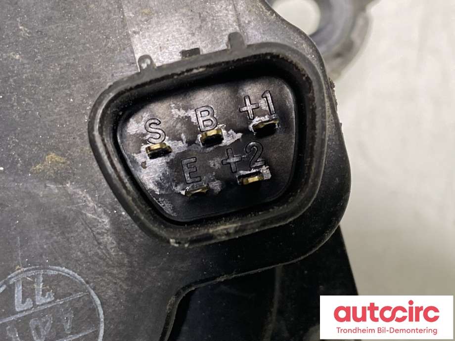 Viskermotor frontrute til Toyota Hiace 2007-2012 (Fase 3)  (85110-26140|849200-1381)