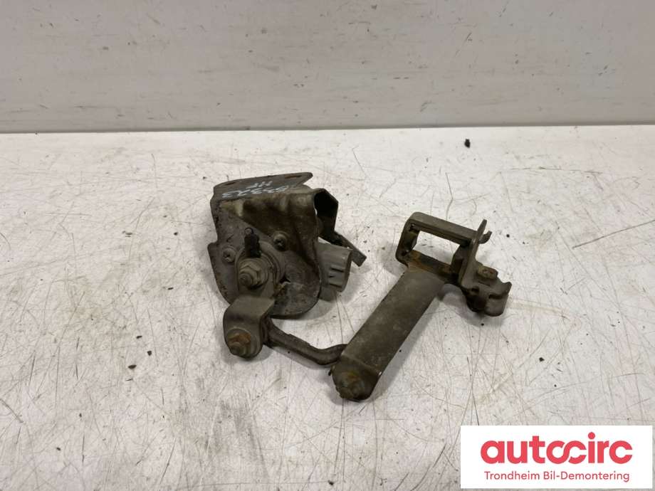 Sensor nivå, høyre foran til Toyota Avensis 2003-2008 (Type II)  (8940520020|)