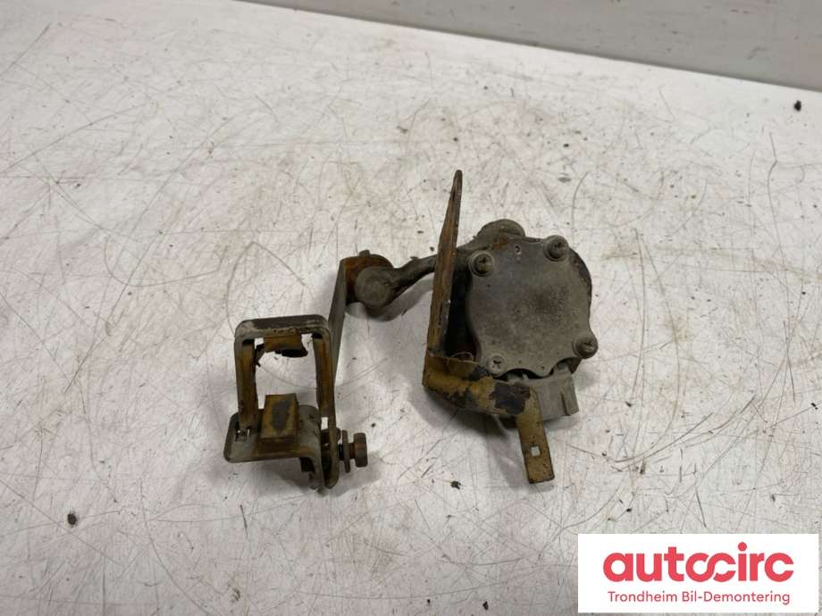 Sensor nivå, høyre foran til Toyota Avensis 2003-2008 (Type II)  (8940520020|)