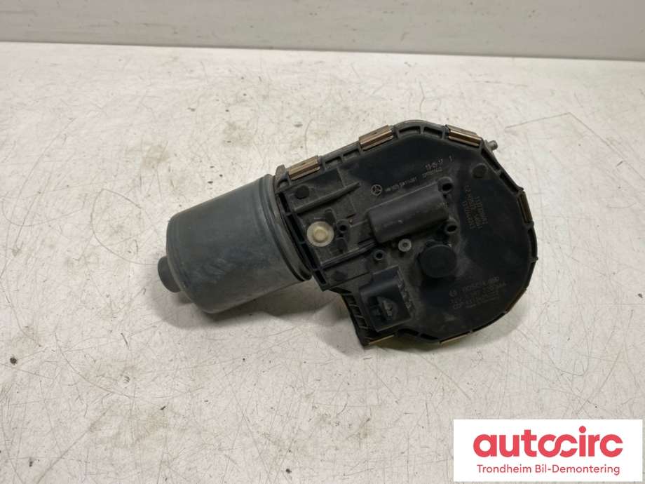 Viskermotor frontrute til Mercedes E-Klasse 2013-2016 (Fase 2) (W212) (W212) (BSOCH|A 212 820 12 40|)
