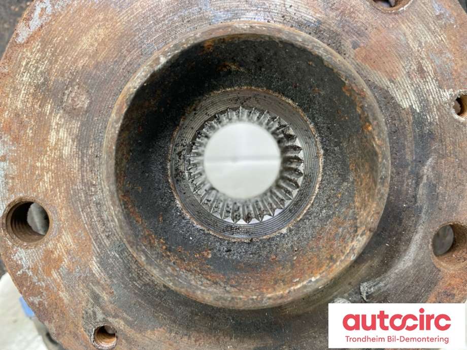 Hjulspindel venstre foran til Suzuki SX4 2009-2013 (Type I, Fase 2)  (4515179J51|)