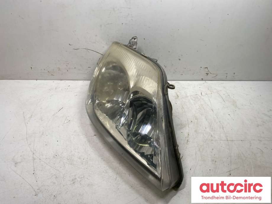 Frontlykt høyre halogen til Toyota Corolla 2002-2007  (8113002180|)