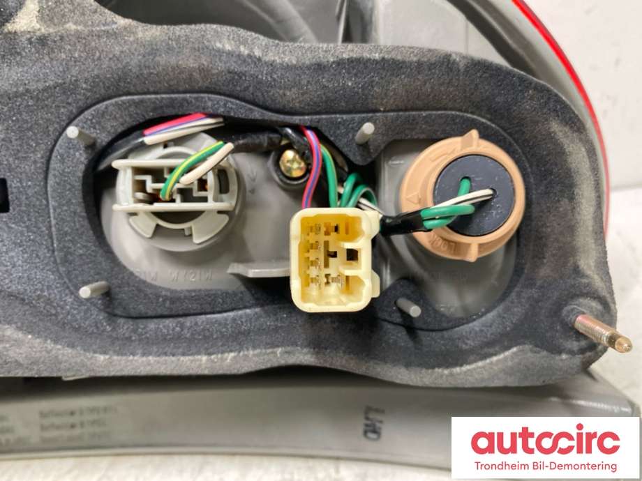 Baklykt høyre til Toyota Corolla 2002-2007  (8155502280|)