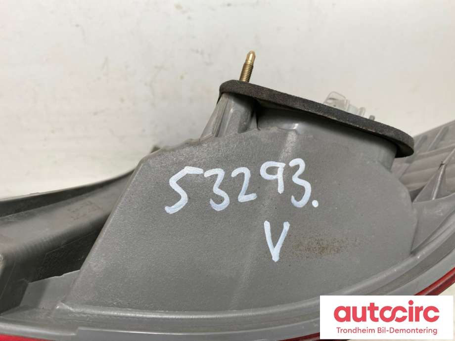 Baklykt venstre til Toyota Corolla 2002-2007  (8155502270|)