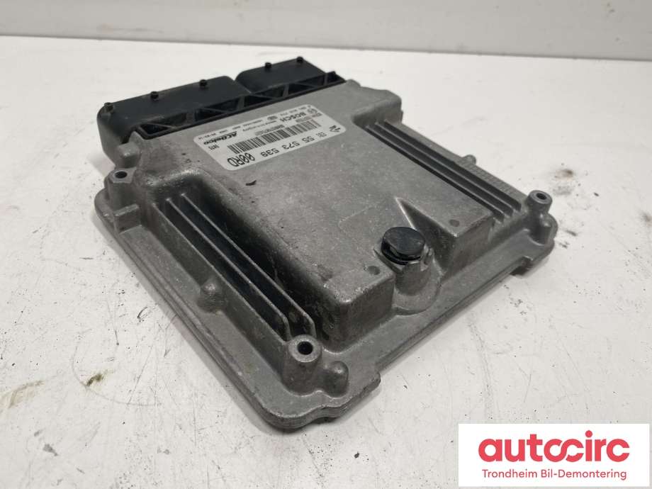 Styreenhet motor til Opel Insignia A 2009-2014  (BOSCH|55573539|55573560|55575349| 55573330| 0 281 015 774)
