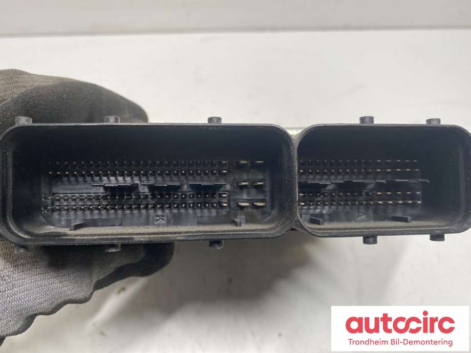 Styreenhet motor til Opel Insignia A 2009-2014  (BOSCH|55573539|55573560|55575349| 55573330| 0 281 015 774)