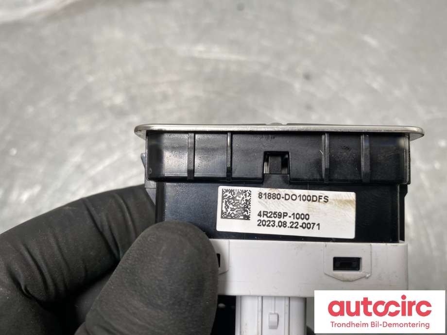 Bryter baklukeåpner til Kia EV9 2023-->>  (81880-DO100|81880DO100|)