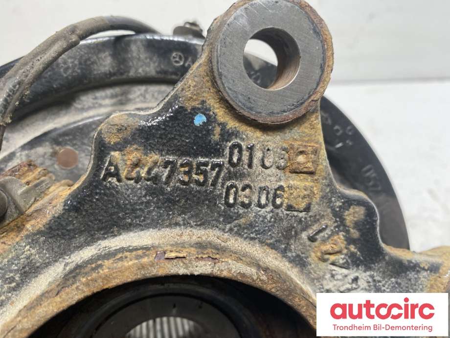 Hjulspindel høyre bak til Mercedes Vito 2014-->> (W447) (W447) (A 447 350 56 00|)