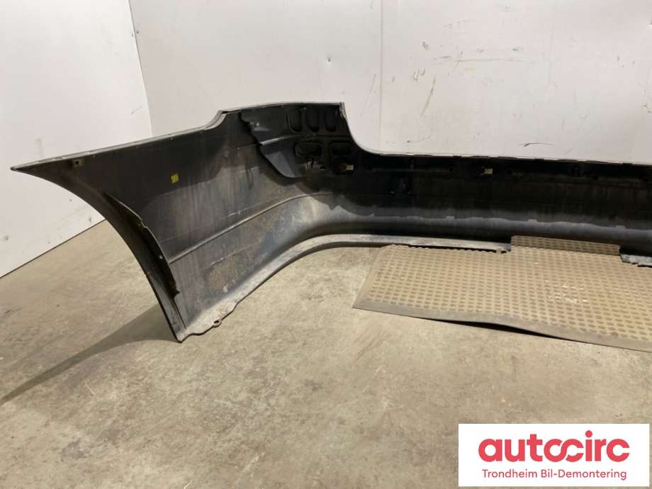 Støtfanger bak til BMW 5-Serie 2003-2010 (E60/E61) (E60/E61) (51127117277|51 12 7 117 277|)