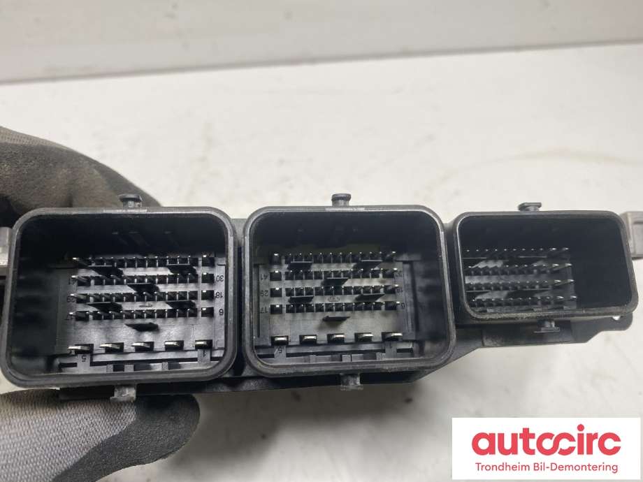 Styreenhet motor til Peugeot 2008 2013-2019 (Type I)  (BOSCH|16 101 903 80|16 776 492 80|0 281 030 548| 98 080 164 80| 9666729580)