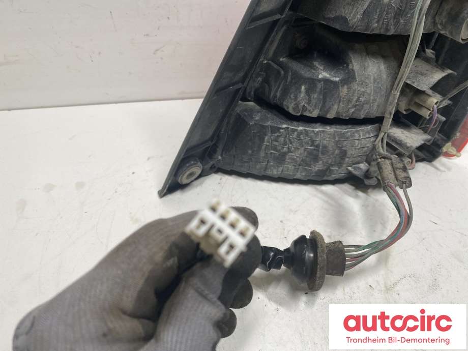 Baklykt venstre til Subaru Forester 2002-2005 (Type II, Fase 1) (84201SA050|)